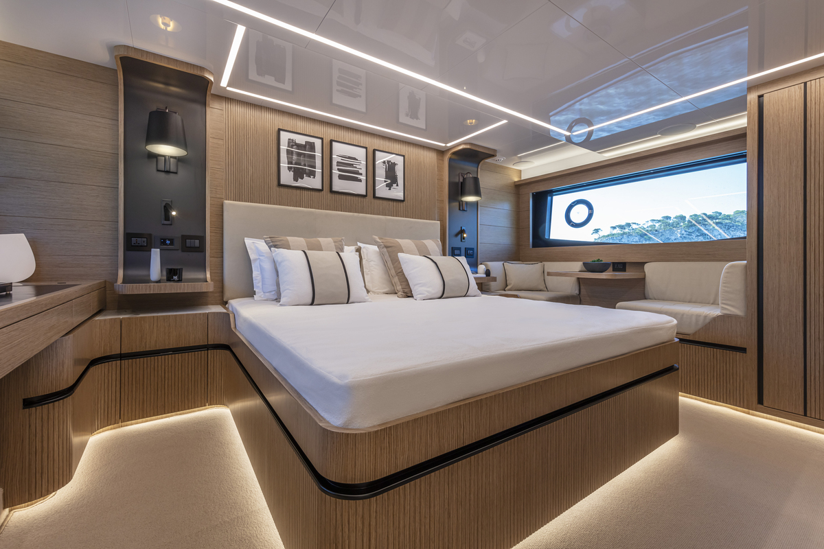PEARL 62-interior_Island Yachts Broker